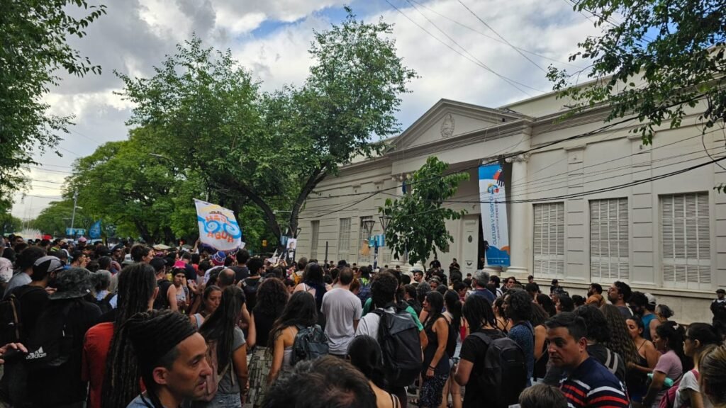 Pese a la condena social, Mendoza aprueba un proyecto minero