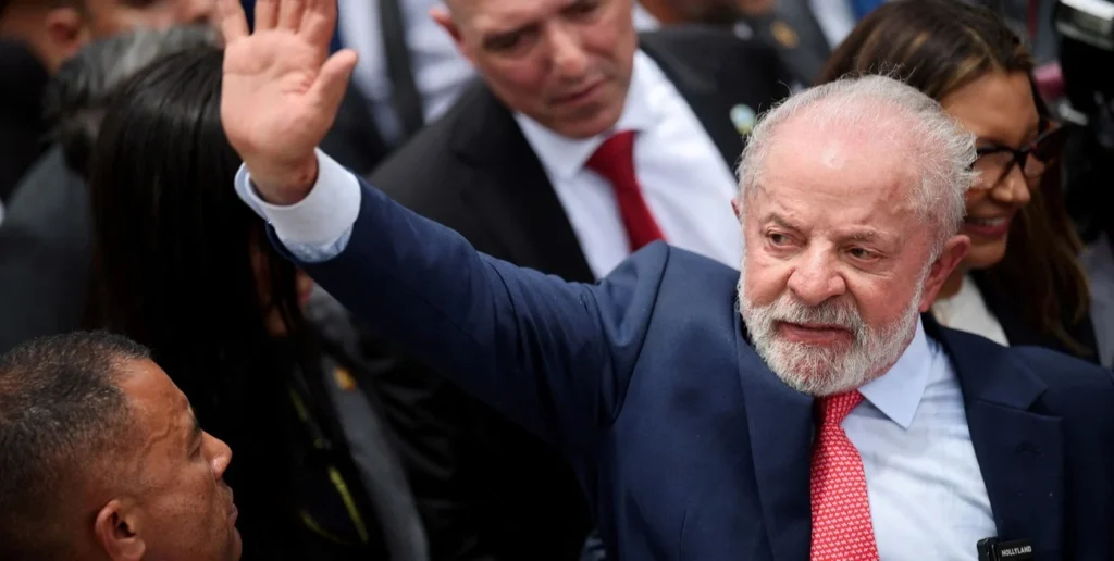 Lula veta ley que buscaba reducir la pena de prisión de Jair Bolsonaro
