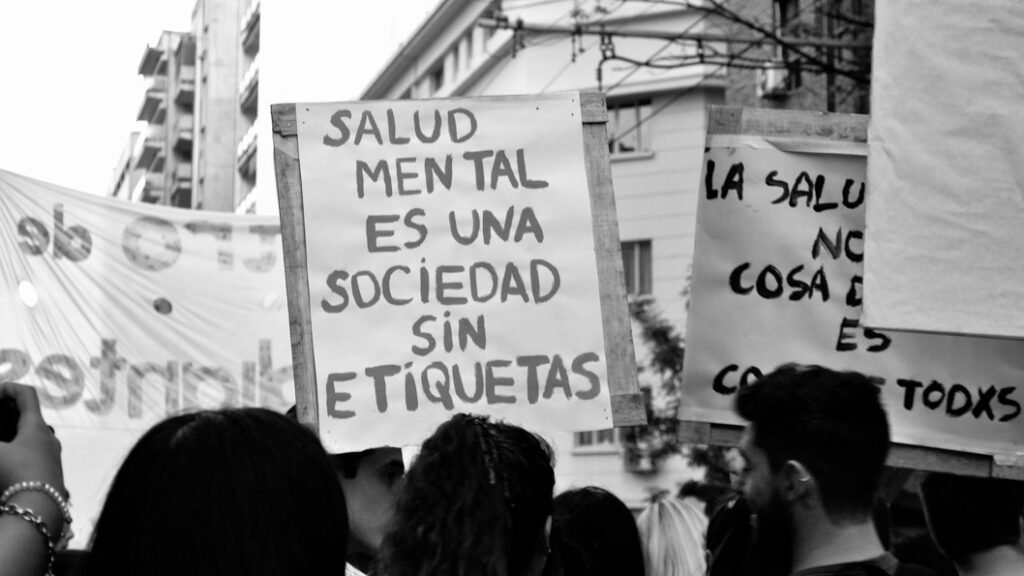 Dossier de salud mental: ¿Cómo contar el cuidado en tiempos de castigo?