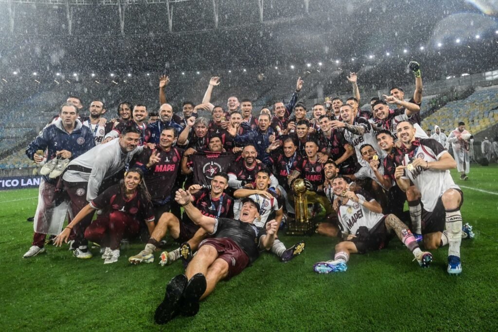 «Luz, agua y miedo nunca tuve»: Lanús dio el golpe histórico en el Maracaná