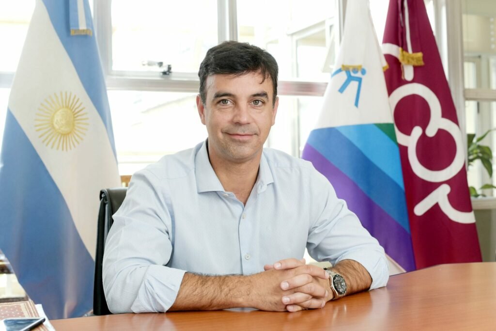 Alex Roig: “Hay una relación profunda entre la incomprensión de lo real del progresismo y la emergencia de los neofascismos”