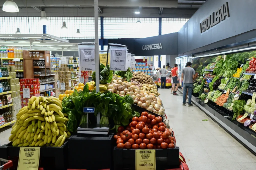 Alimentos no dan tregua: las subas de febrero presionan la inflación tras el 2,9% de enero