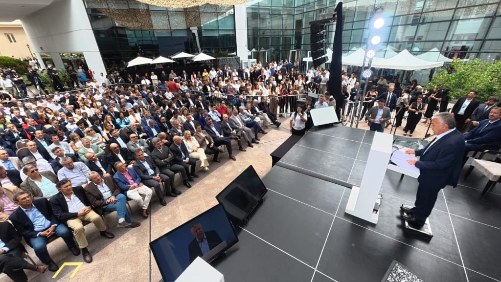 Fiesta de la Vendimia, con el sector en crisis, la presencia de Villarruel y reclamos por el agua