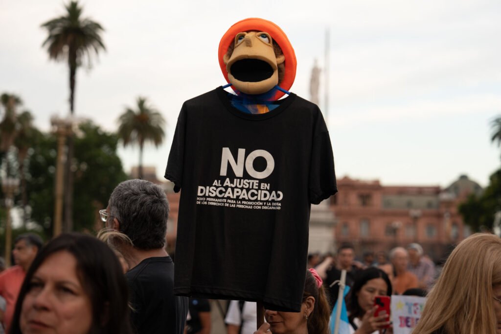 La discapacidad en pie de lucha: finalizó el cese de actividades con un acatamiento histórico