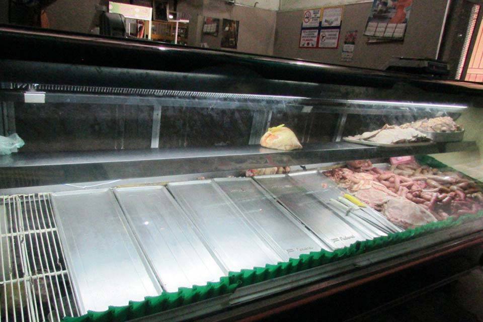 Marzo llegó con aumentos en carne y combustibles 