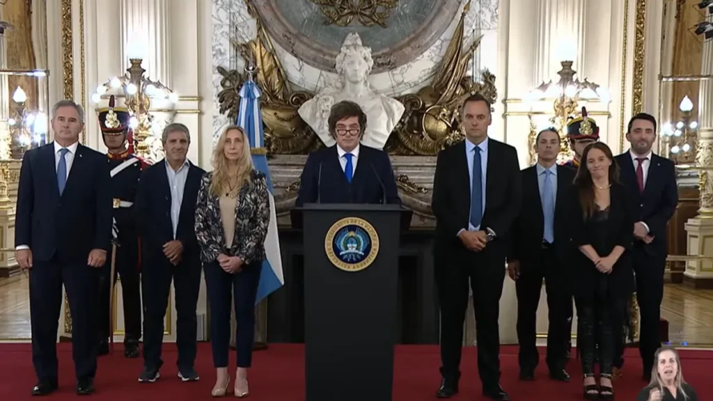 Memoria activa y guerras ajenas: el desafío de sobrevivir a los dilemas argentinos