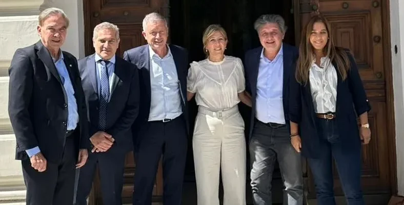 Monzó y Pichetto proyectan una «gran laguna anti Milei”