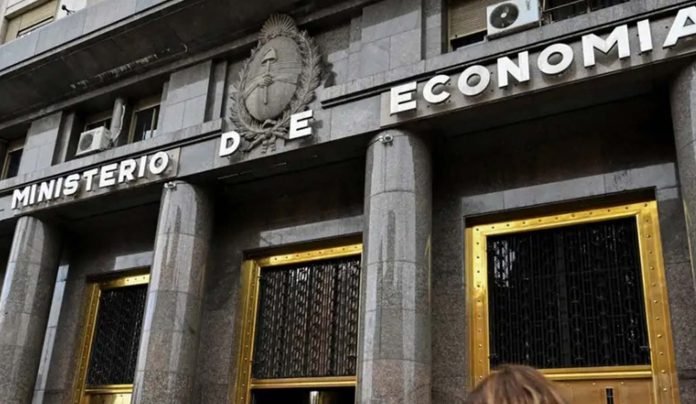 La actividad económica: el nuevo frente de batalla del plan oficial