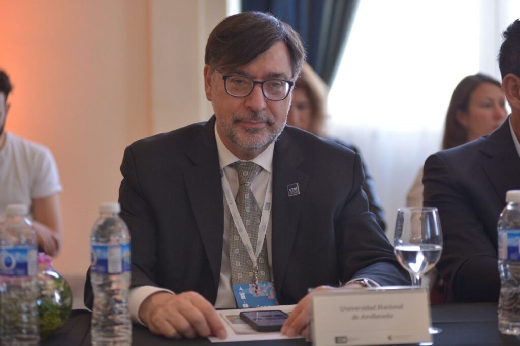 Jorge Calzoni, rector de la UNDAV: “La marcha federal universitaria será amplia y muy masiva”