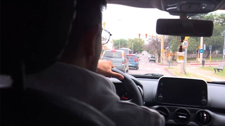 Docentes universitarios al volante: hacen Uber y DiDi para sobrevivir
