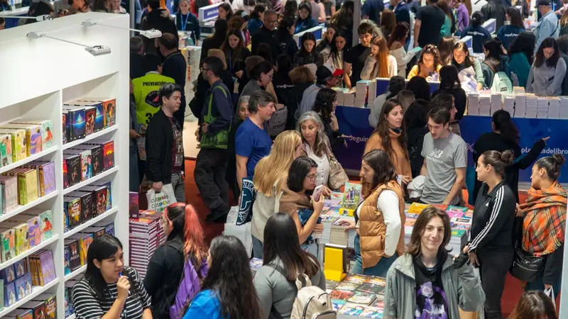 Con grandes autores, la Feria del Libro se prepara para el fin de semana largo