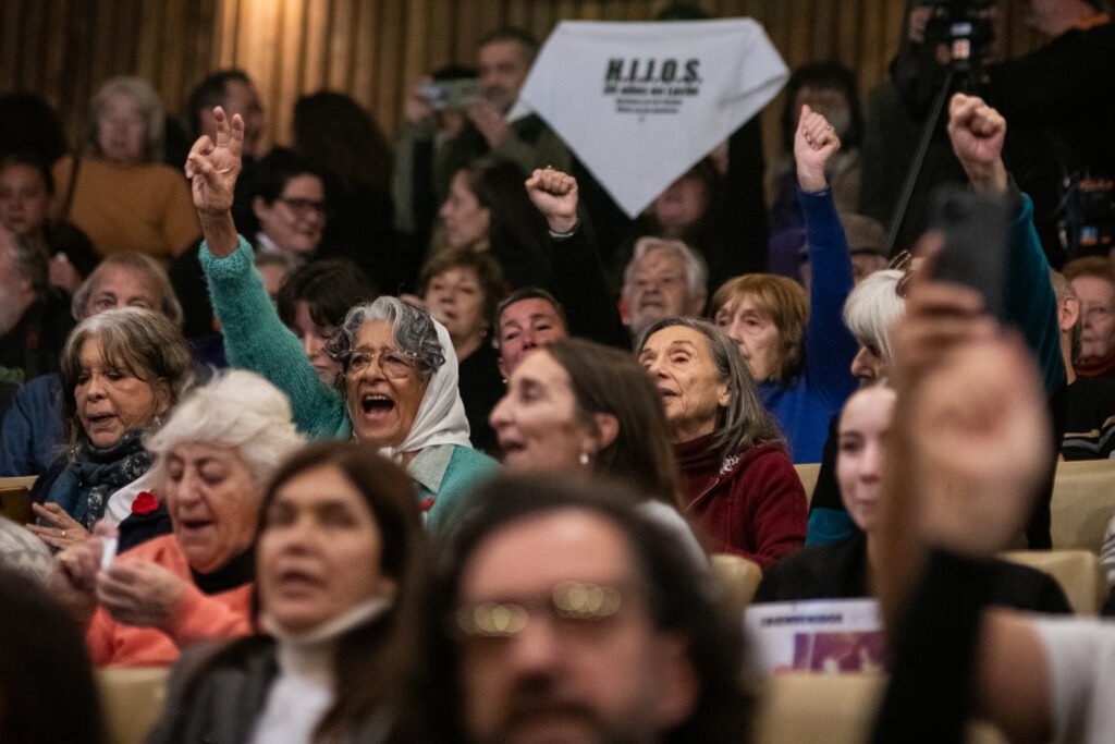“Los quisieron ocultar en lo más profundo de la tierra pero la verdad salió a la luz”