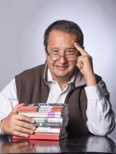 Picture of Carlos del Frade (desde Santa Fe). Periodista de investigación y diputado provincial por el Frente Amplio por la Soberanía de Santa Fe.