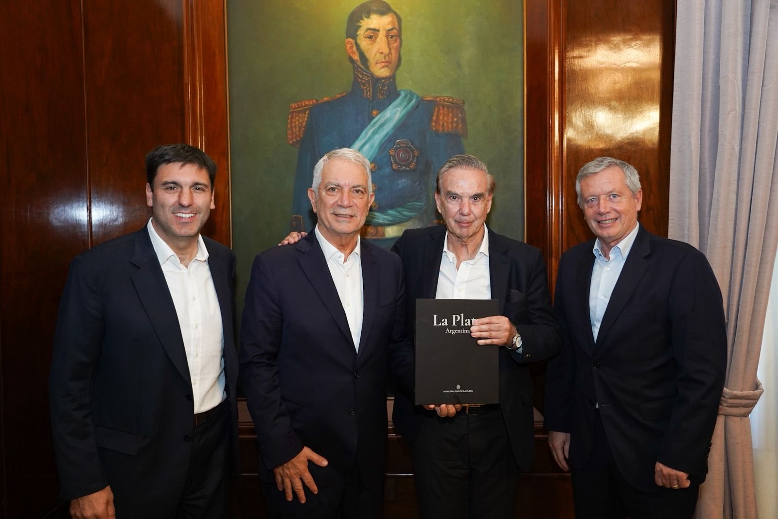 Pichetto, Monzó y Alak agitan un armado de centro