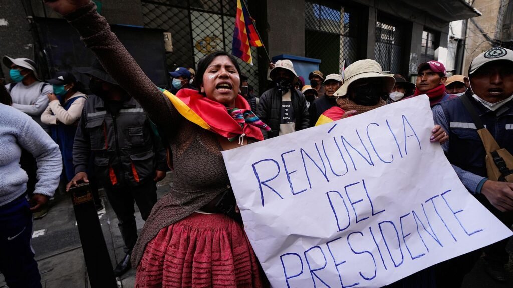 La vertiginosa erosión de Rodrigo Paz en Bolivia