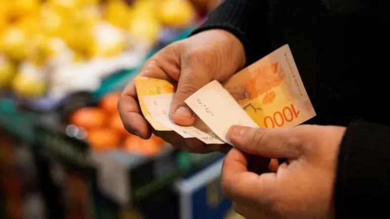 Sigue cayendo el consumo masivo