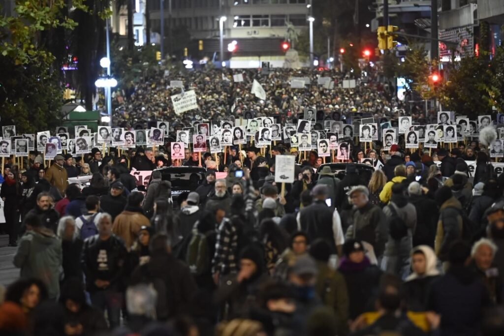 Marcha del Silencio en Uruguay: jóvenes toman la posta en el reclamo por los desaparecidos