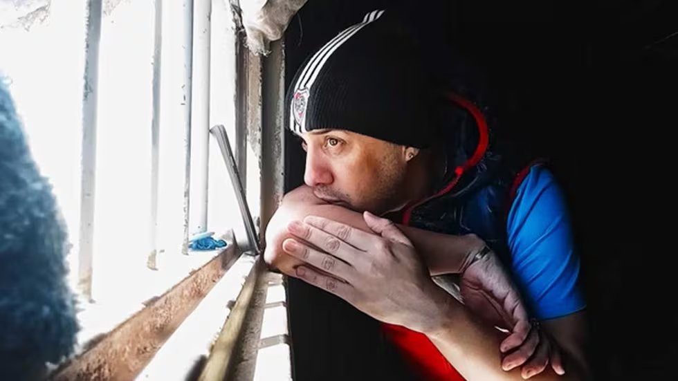 Poética del encierro: acerca de la película Plata o mierda