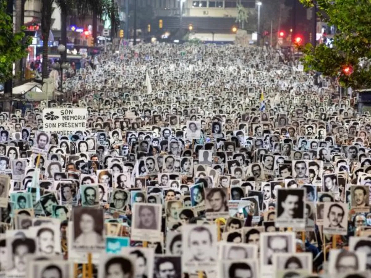 La “causa sagrada”: una multitud de uruguayos que camina contra el olvido 
