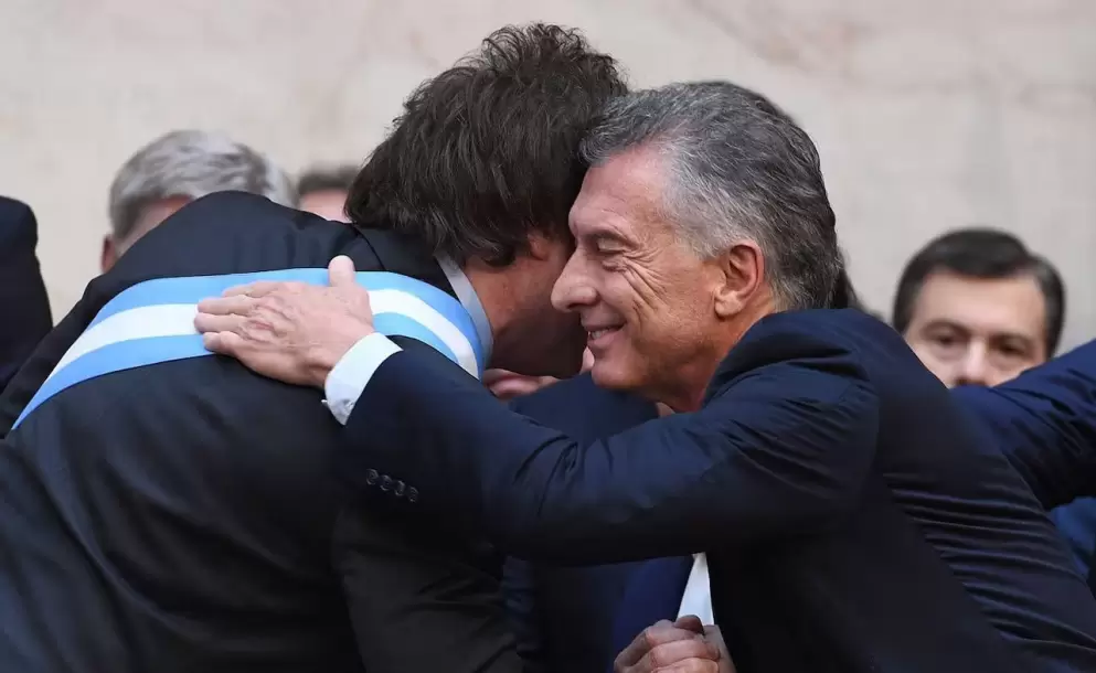 El factor Santilli: LLA y el PRO abrazados al modelo económico 