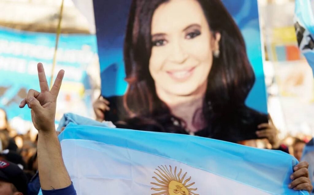 Banderazo y festivales: el PJ se activa para denunciar la proscripción de Cristina