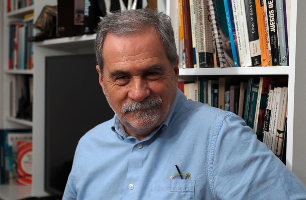 Carlos Fara: “Santilli viene a sacar las papas del fuego”