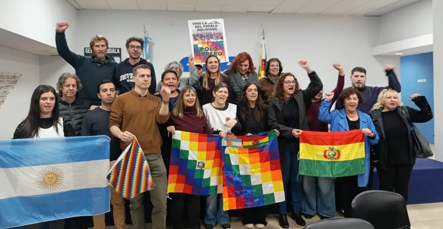 Diputados y militantes argentinos fueron expulsados de Bolivia luego de denunciar la represión 
