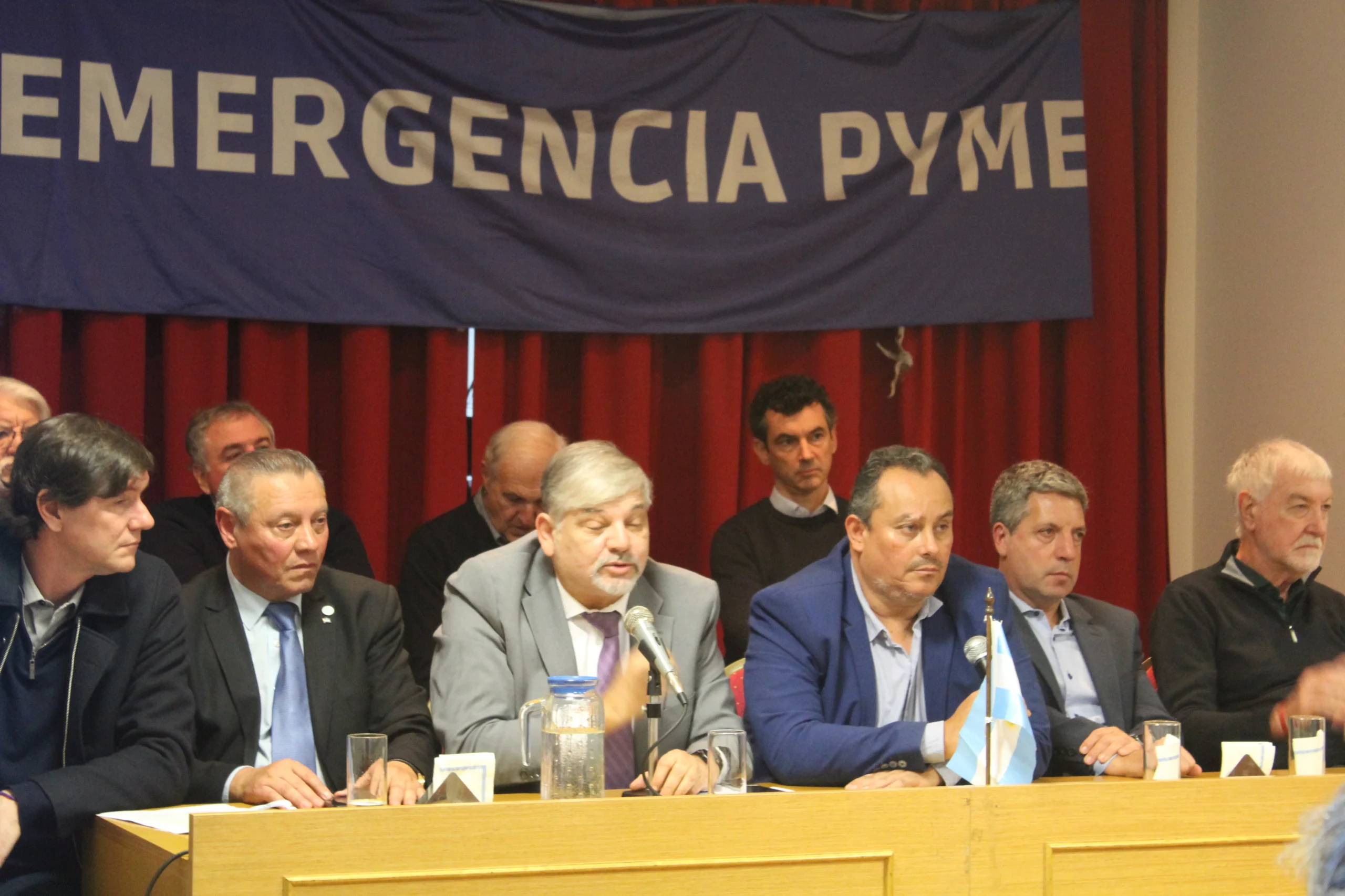 “No hay más plata para aguantar”: más de cien empresarios reclaman la ley de emergencia PyME