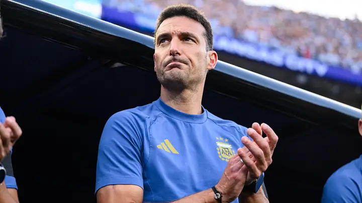 Un presidente a la medida de Scaloni: un tipo normal