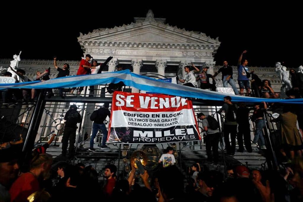 “La tierra no se vende”: la protesta del 6 de agosto crece por WhatsApp para frenar la ley de propiedad privada de Milei
