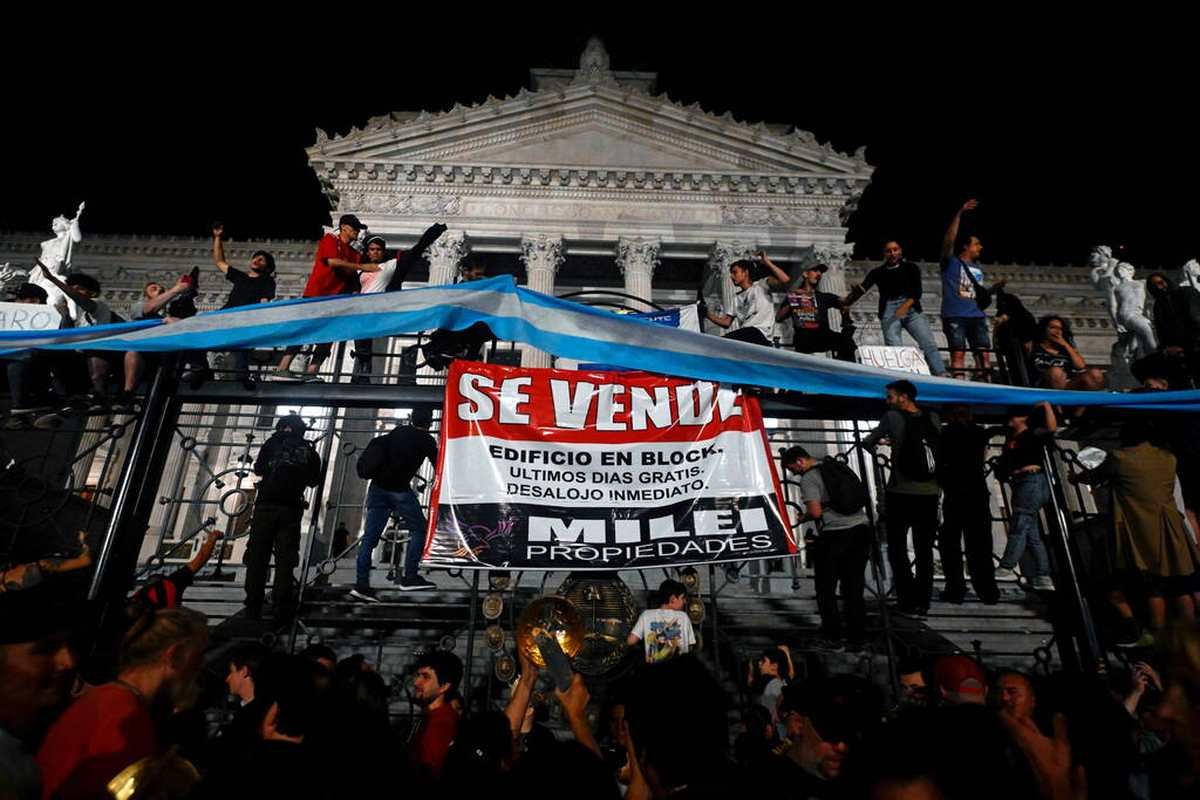 “La tierra no se vende”: la protesta del 6 de agosto crece por WhatsApp para frenar la ley de propiedad privada de Milei