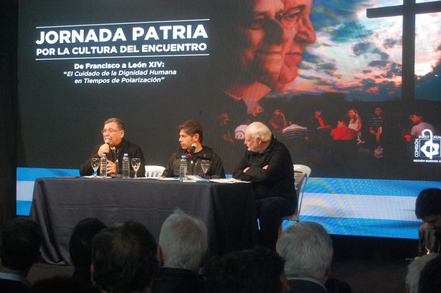 La Iglesia insiste en “la política como la forma más alta de caridad” en un encuentro con dirigentes