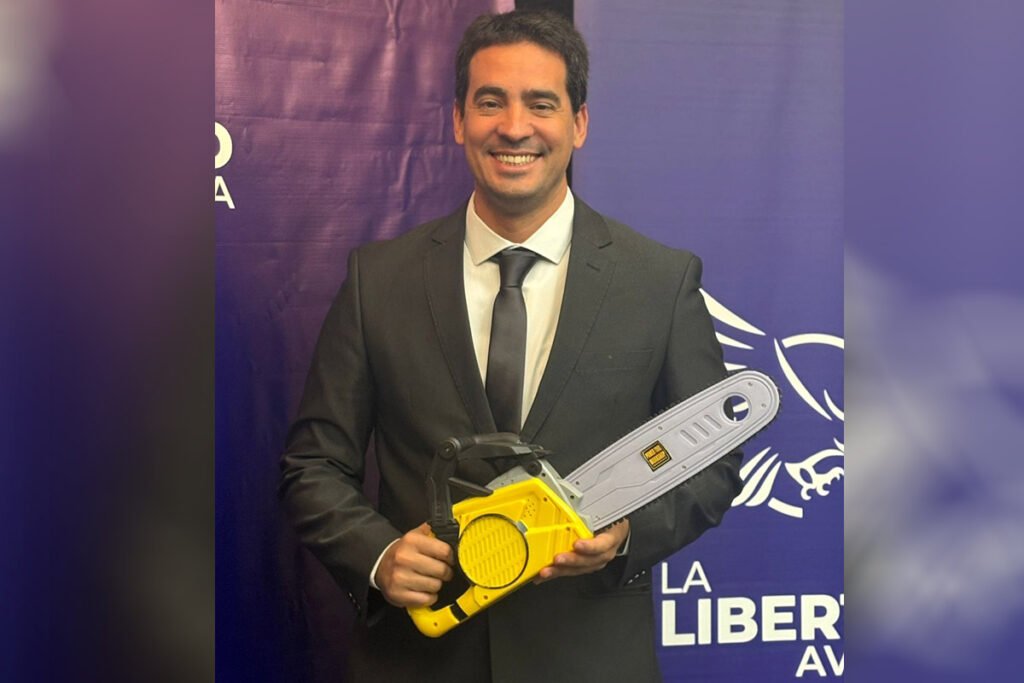 Entre la ilusión de la cuarta y la crudeza del ajuste libertario