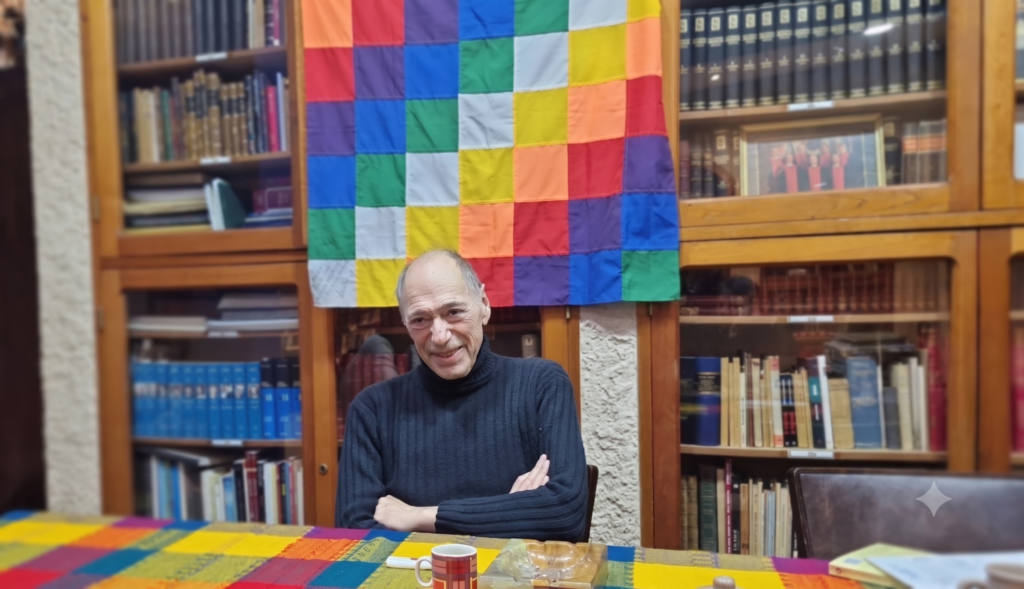 El hombre que aparece en la imagen es Eugenio Raúl Zaffaroni, un reconocido jurista, criminólogo y exjuez argentino.