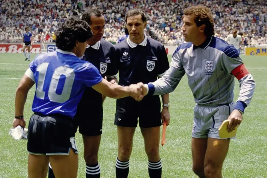 Picada cultural: El partido (x2) en un país tomado por el fútbol