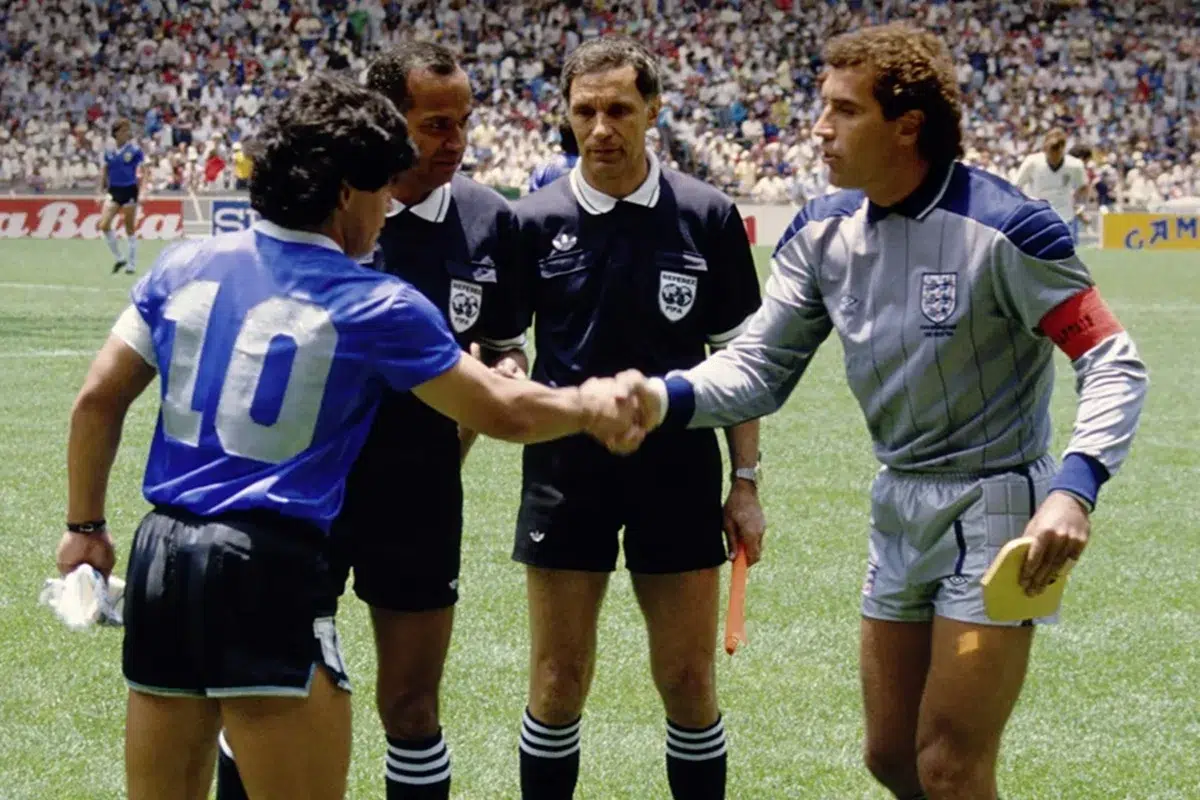 Picada cultural: El partido (x2) en un país tomado por el fútbol