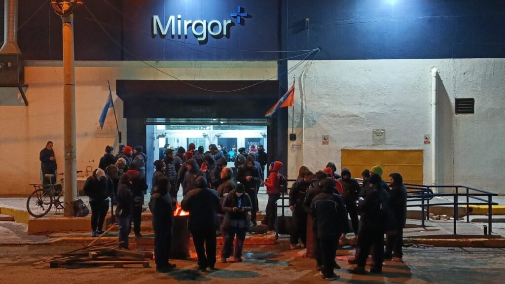 El Grupo Mirgor de la familia Caputo despidió a 300 trabajadores en Tierra del Fuego