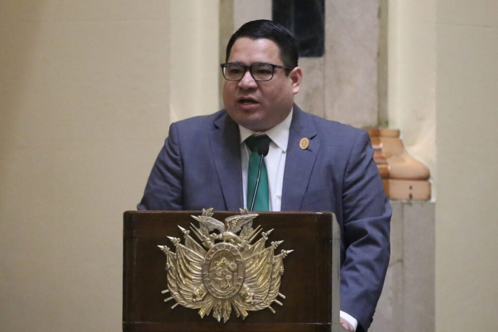 Bolivia: Impacto político porque EE.UU. quita visas al fiscal general y a un exministro