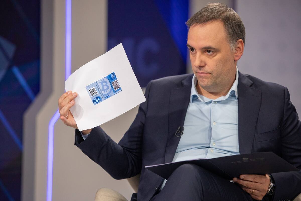 La declaración jurada de Adorni: la política merece un debate