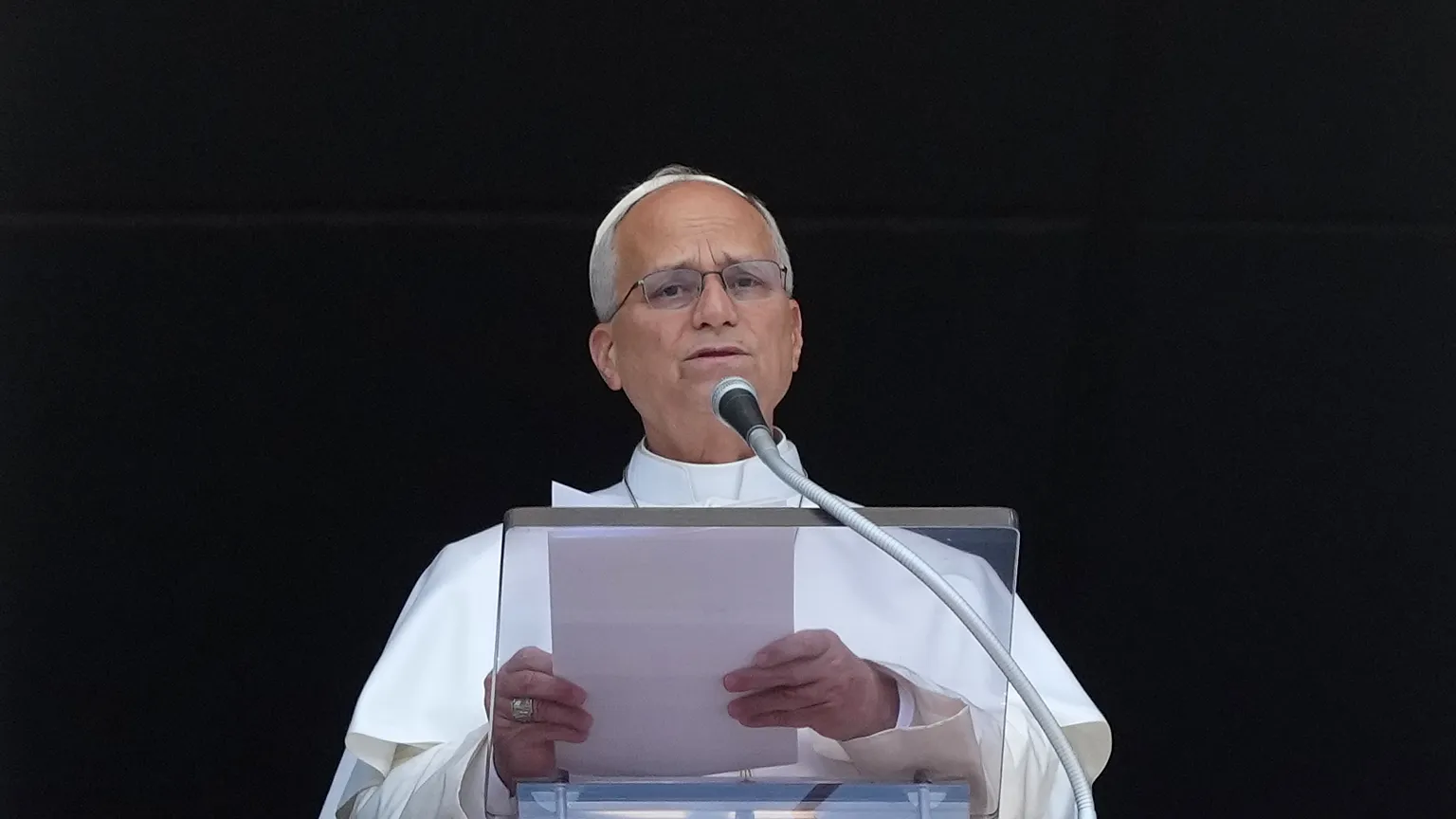 El papa León anunció que será operado en los próximos días para extirparle “un nódulo en un pulmón”