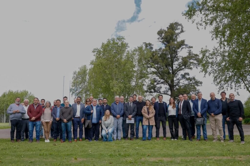 Apertura, costos en dólares y desconfianza: los límites de la Provincia para contener a las pymes