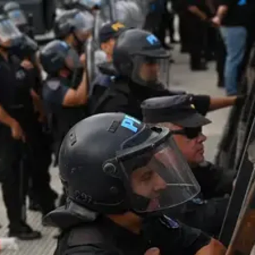 Represión en CABA y movilizaciones masivas en todo el país contra la reforma laboral