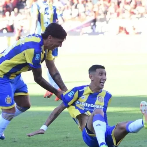 Fútbol argentino: Vélez disfruta la punta, Di María vuela y la AFA está de paro