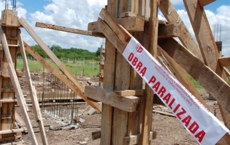 La construcción en crisis: cuando el relato oficial choca contra la realidad