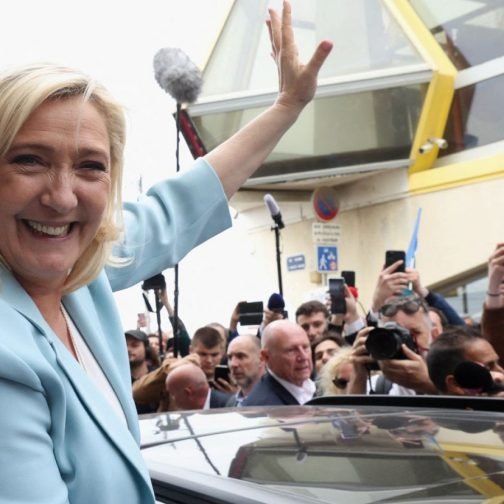 Marine Le Pen en busca de la presidencia y de una absolución