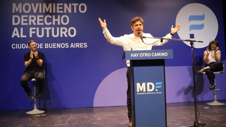 Con un acto sobrio en el Teatro Picadero, el Movimiento Derecho al Futuro se presentó en territorio porteño y dejó circular una consigna que empieza a tomar forma: “Axel Presidente 2027”. Más que lanzamiento, fue un primer movimiento en un distrito adverso.