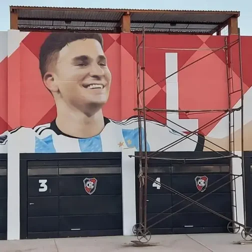 “Argentina no tiene clubes de fútbol, tiene clubes con fútbol”