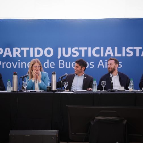 Kicillof asumió en el PJ bonaerense y marcó una hoja de ruta para enfrentar a Milei