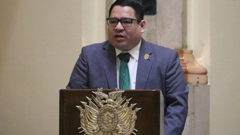 fiscal general de Bolivia Roger Mariaca