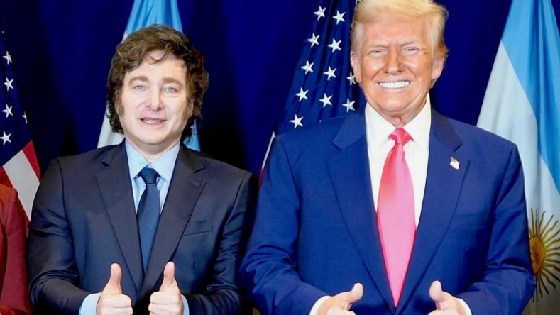 Milei dobla la apuesta por Trump aunque el costo, adentro y afuera, sea cada vez más alto